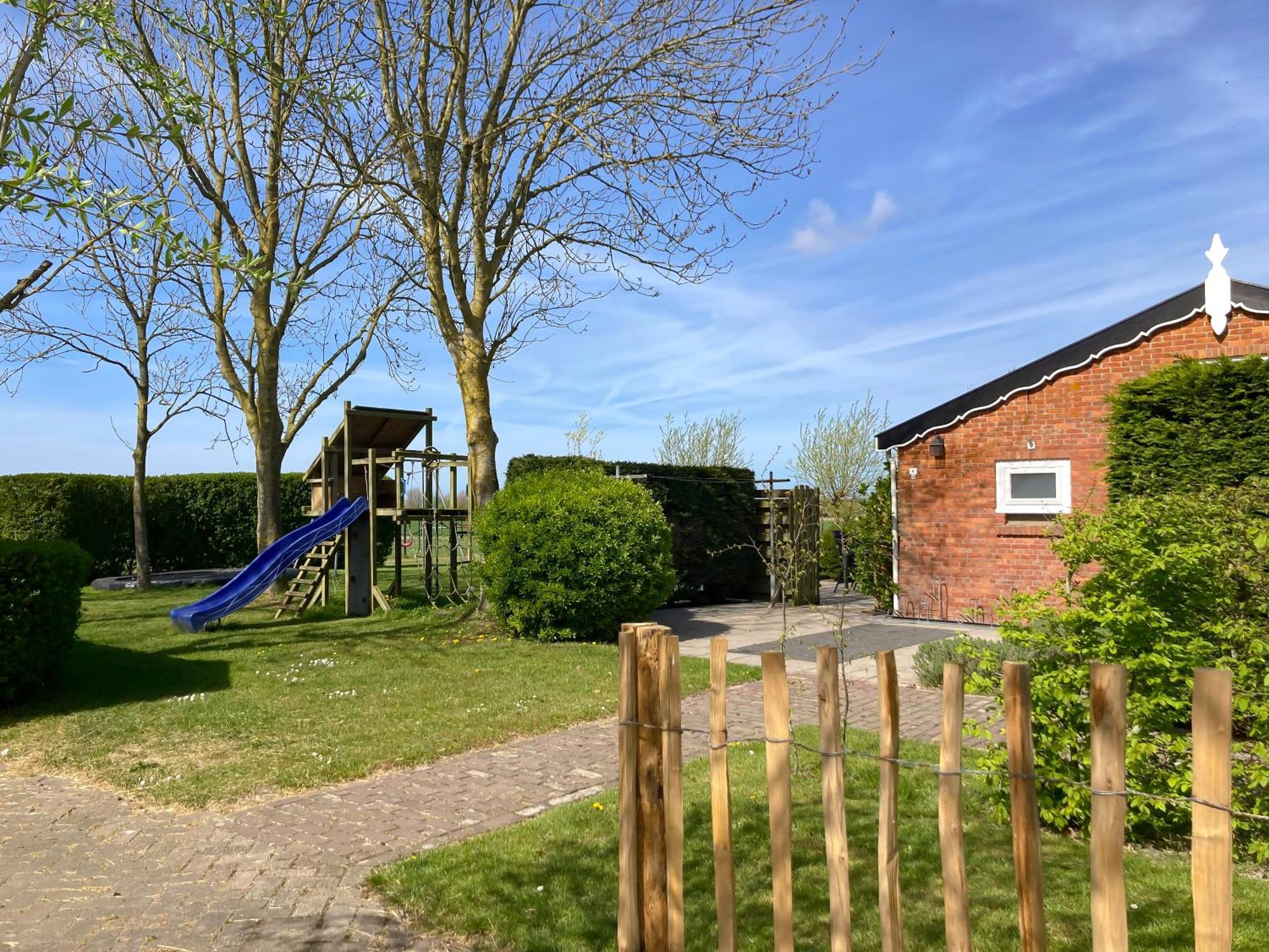 Landelijk Gelegen Vakantiebungalow Ok19 โอชต์คาเปลเล ภายนอก รูปภาพ